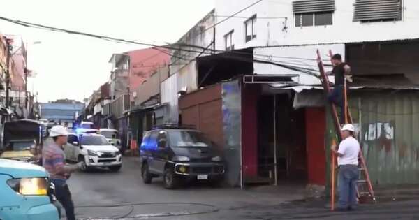 La Nación / Ande interviene locales tras principio de incendio en el Mercado 4