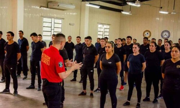 Ministerio de Justicia convoca a hombres y mujeres para postularse como nuevos agentes penitenciarios – Prensa 5