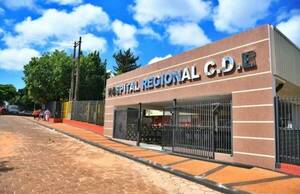 Ella le pilló a él chateando con alguien, ¡le tiró agua caliente y lo apuñaló!: la detuvieron