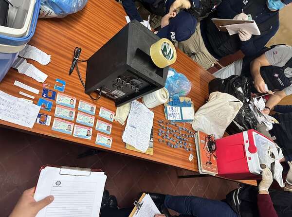 Vaciamiento de billeteras electrónicas: investigan a activadores de telefónicas - Nacionales - ABC Color