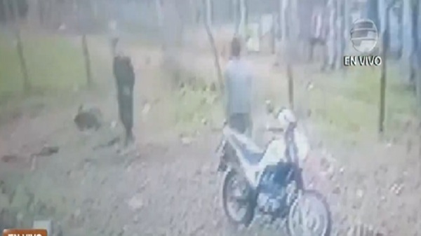 Detienen a hombre que intentó atacar a machetazos a un Policía - Noticias Paraguay