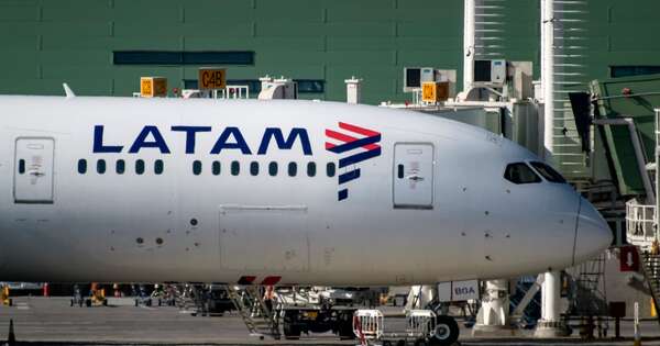 La Nación / Avión con destino a Chile reportó falla en turbina y regresó al Silvio Pettirossi: ¿nuevamente aves?