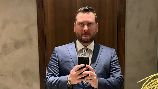 Periodista poguasu estaría metido en el lío del Christian Grey paraguayo