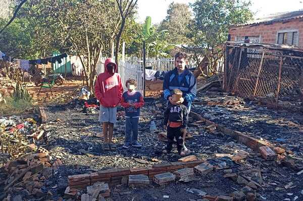 Familia que perdió todo durante incendio de su casa necesita ayuda - La Clave