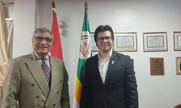 Intendente de Santa Rita realiza visita de cortesía a la UNE