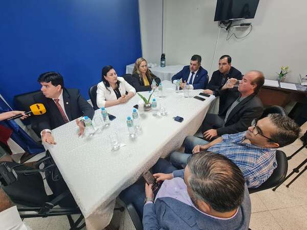 Incan: denuncian desmantelamiento del único equipo de braquiterapia del país - Política - ABC Color