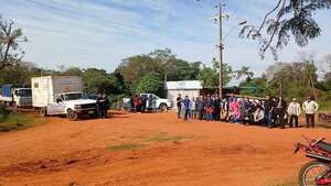 Vecinos bloquean acceso a la planta de tratamiento de la Essap en Coronel Oviedo - Nacionales - ABC Color