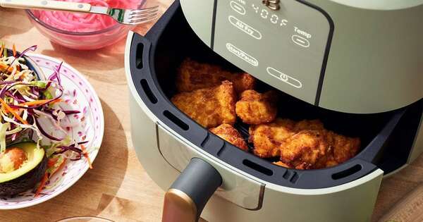 La Nación / Qué recipientes son aptos para la airfryer y cuáles no