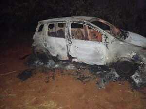 Incendio consumió por completo un automóvil en Barrero Guazú