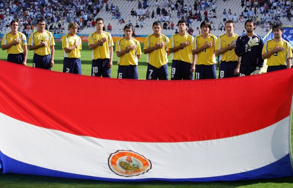 Versus / Entrañable homenaje a la Albirroja a casi 20 años de la histórica Medalla de Plata
