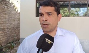 Roque desafía a que lo investiguen y afirma que contraloría franqueña está llena de politiqueros