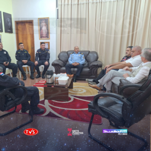 REUNIÓN ESTRATÉGICA ENTRE LA POLICÍA NACIONAL Y LA CÁMARA DE COMERCIO ABORDA TEMAS CLAVES DE SEGURIDAD Y ECONOMÍA - TVS