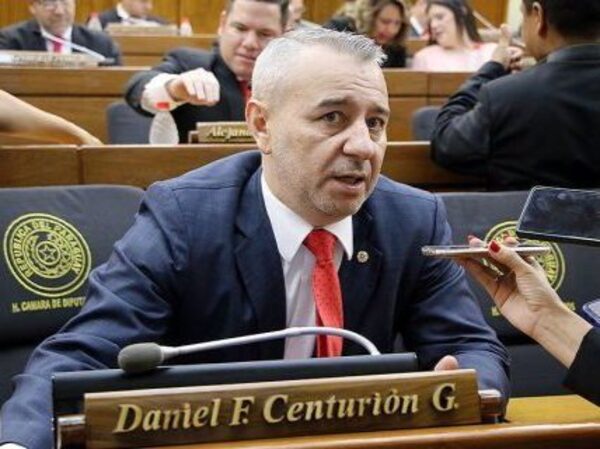 Destitución de fiscal Luis Said sería “un mensaje de que no se metan con los corruptos”, dice Centurión · Radio Monumental 1080 AM