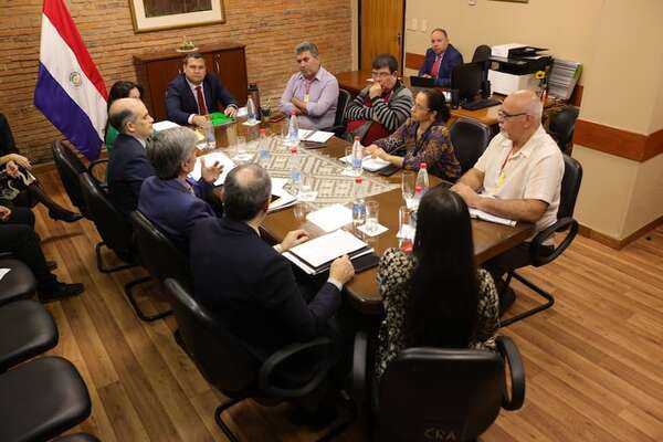 Ley de Carrera Civil: docentes logran acuerdo con el Gobierno sobre proyecto - Nacionales - ABC Color