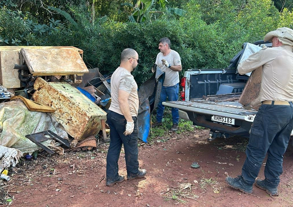 Recogen 10 toneladas de basura de puertos clandestinos en el lago Itaipu - La Clave