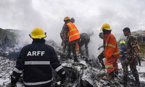 Tragedia en Nepal: 18 personas murieron al estrellarse un avión durante el despegue – Prensa 5