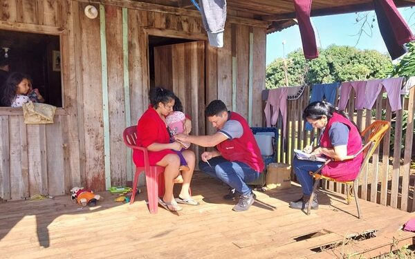Colonia Yguazu: vacunación casa por casa