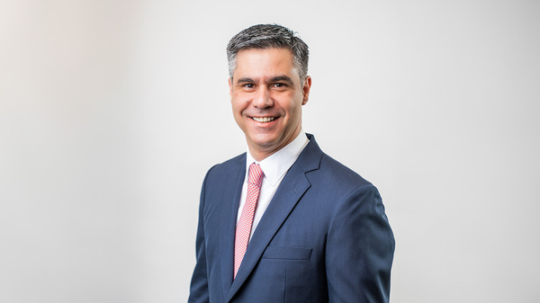 Interfisa Banco celebra su 45潞 aniversario: una historia de confianza, profesionalismo y evoluci贸n continua - Revista PLUS