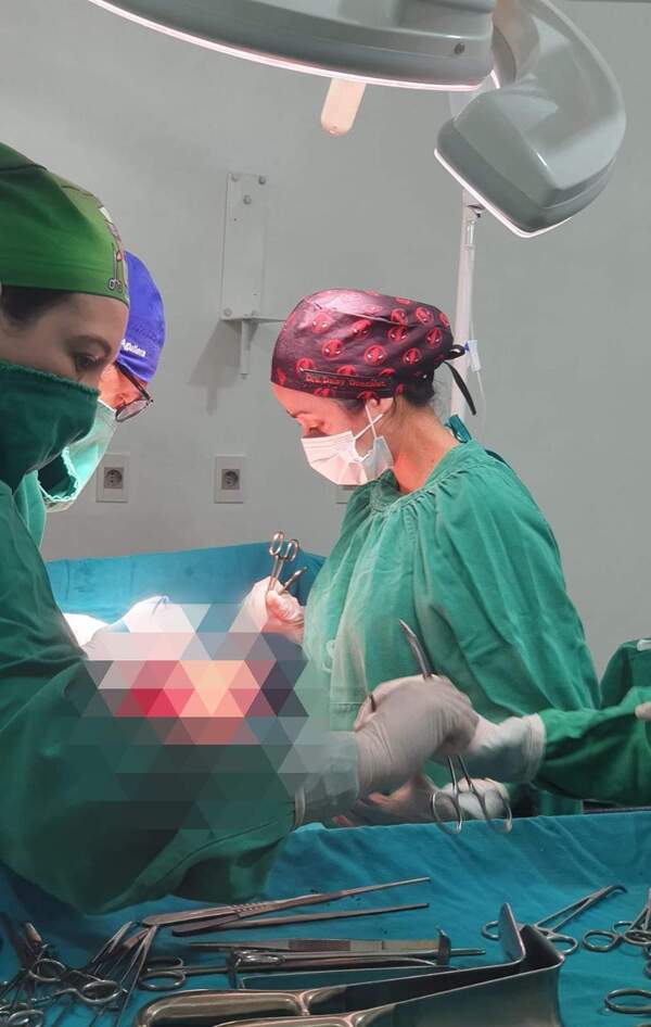 Primer Procedimiento de Cirugía de Hernias Complejas en el Hospital Regional de Concepción