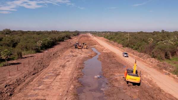 Por fin avanzan las obras de la ruta PY12 en sus cuatro lotes adjudicados - Economía - ABC Color