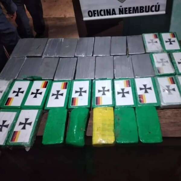 Crece la sospecha que cocaína con bandera alemana fue lanzada desde una avioneta - Policiales - ABC Color