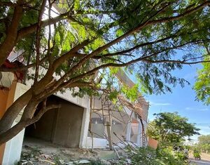 Dos albañiles terminan lesionados tras derrumbe en una obra en construcción