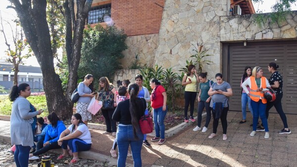 Potî no pagó liquidaciones a 90 limpiadoras despedidas