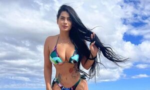 Modelo radicada en yanquilandia aclara: “No soy ninguna payesera”