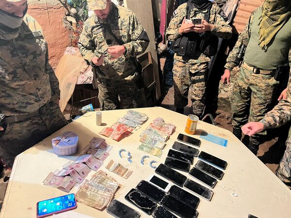 Una detenida, cocaína y varios celulares incautados tras allanamientos en zona de influencia del Clan Rotela en Lambaré - Megacadena - Diario Digital