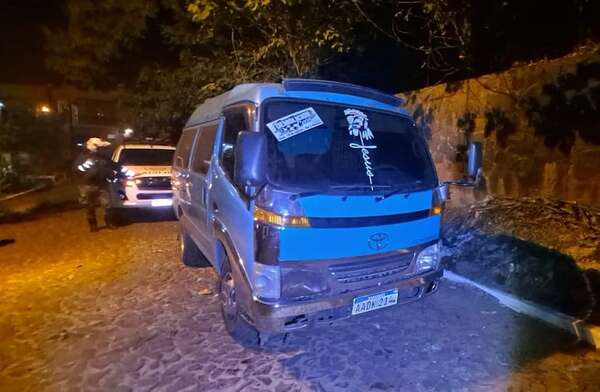 Roban mercaderías y 5.000 dólares en asalto - ABC en el Este - ABC Color