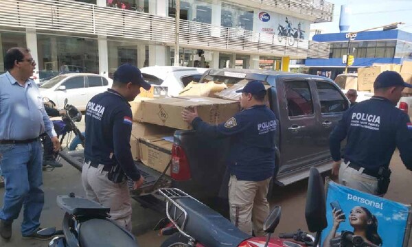 Allanaron dos locales comerciales en Coronel Oviedo e incautaron productos presuntamente falsificados – Prensa 5