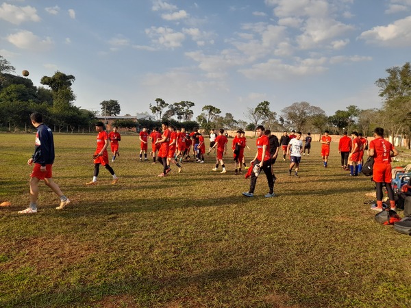 Las formativas de Encarnación Fútbol Club se preparan para el reto frente al club Tembetary
