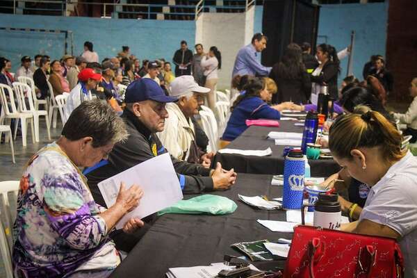 Pensión para adultos mayores: Proyectan que ya no exista censo previo, pero cruzamiento de datos será estricto - Nacionales - ABC Color