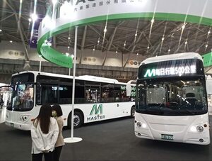 Ensamblaje de buses eléctricos en Paraguay inicia este año, confirma ministro · Radio Monumental 1080 AM