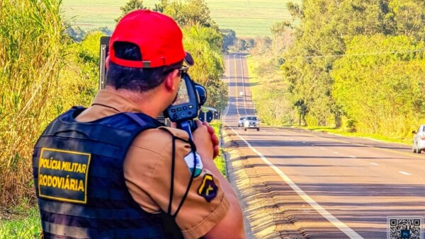 Conductor de lujoso auto con chapa paraguaya fue multado en Brasil