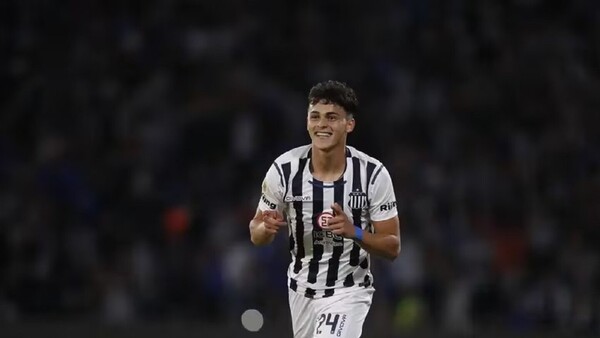 Nottingham Forest va a la carga por Ramón Sosa