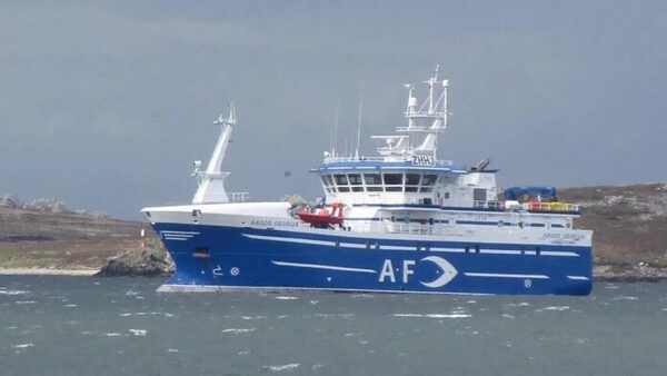 Reportan 9 fallecidos tras el naufragio del pesquero Argos Georgia en Malvinas - El Independiente