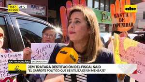Concentración ciudadana frente al JEM: rechazan posible destitución de fiscal Said  - ABC Noticias - ABC Color