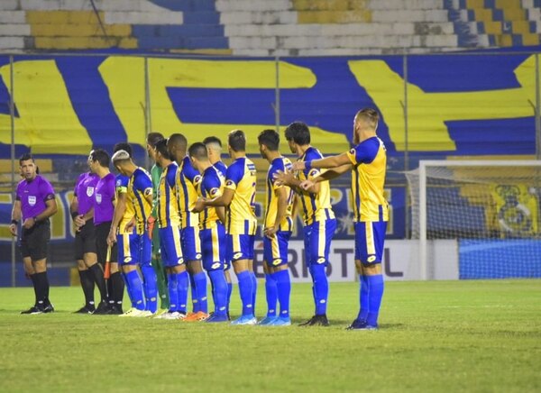 Versus / De un discreto paso por Luqueño a un fantástico debut en Fluminense