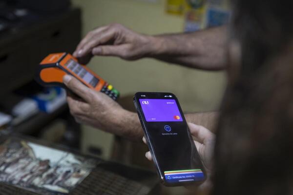Transformaci贸n financiera en Latinoam茅rica: el auge de las billeteras digitales - Revista PLUS