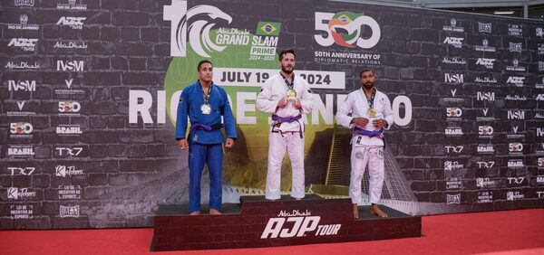 PARAGUAYO GANÓ MEDALLA DE ORO EN BRASIL Y SE POSICIONÓ COMO NÚMERO 1 EN EL RANKING MUNDIAL EN JIU-JITSU - Itapúa Noticias
