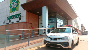 Asaltan una boca de cobranza ubicada dentro de un concurrido supermercado