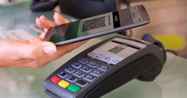 La Nación / El BCP emite reglamentación para adopción estándar de pagos con QR