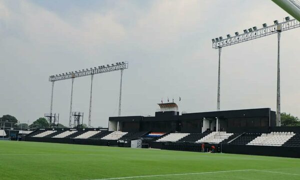 Versus / Las obras en la cancha de Libertad avanzan sin contratiempos