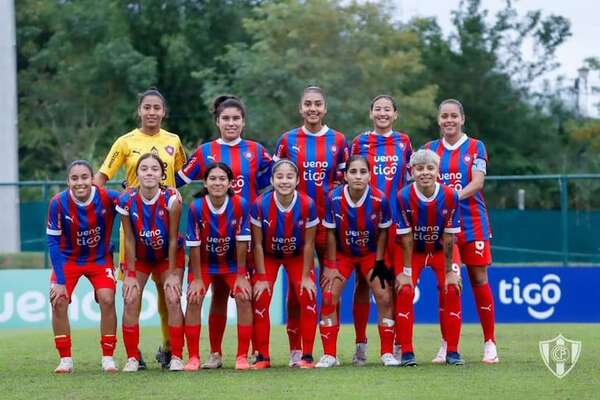 Fútbol Femenino: la cima de la Sub 18 es azulgrana - Fútbol - ABC Color
