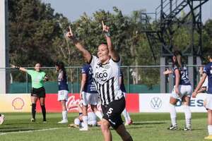 Libertad, líder solitario en Fútbol Femenino - Fútbol - ABC Color