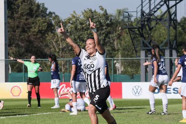 Libertad, líder solitario en Fútbol Femenino - Fútbol - ABC Color
