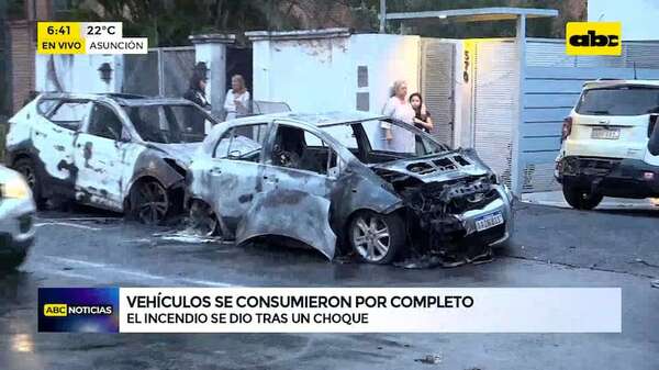 Video: Dos vehículos se incendiaron por completo tras un choque - ABC Noticias - ABC Color