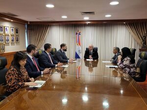 Ministros de la CSJ se reunieron con el ministro de Justicia Rodrigo Nicora - PDS RADIO Y TV