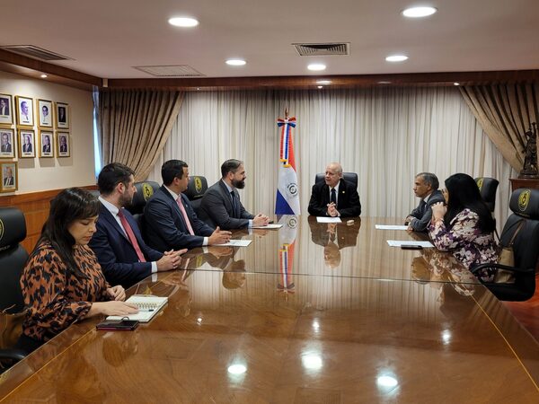 Ministros de la CSJ se reunieron con el ministro de Justicia Rodrigo Nicora - PDS RADIO Y TV